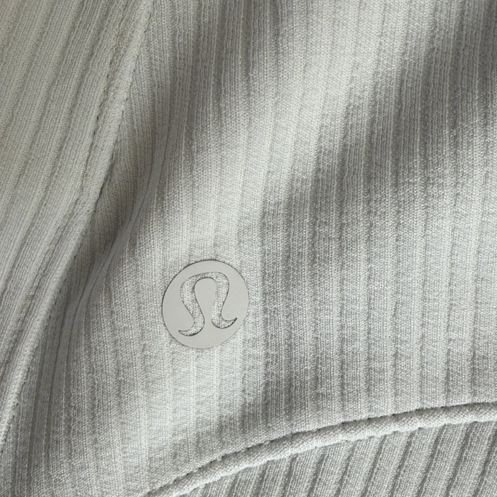 Lululemon Ribbed Softstreme Zip-leg HR Crop 25”